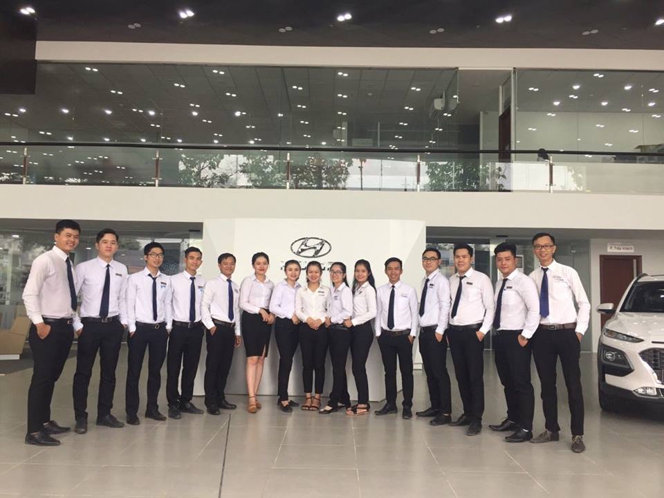 đội ngũ bán hàng tại Hyundai Tây Ninh